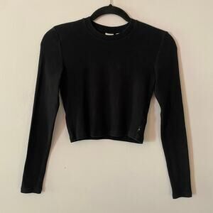 Tna Aritzia Black Cropped Long Sleeve Ribbed Shirt Minimalist Women's size Small